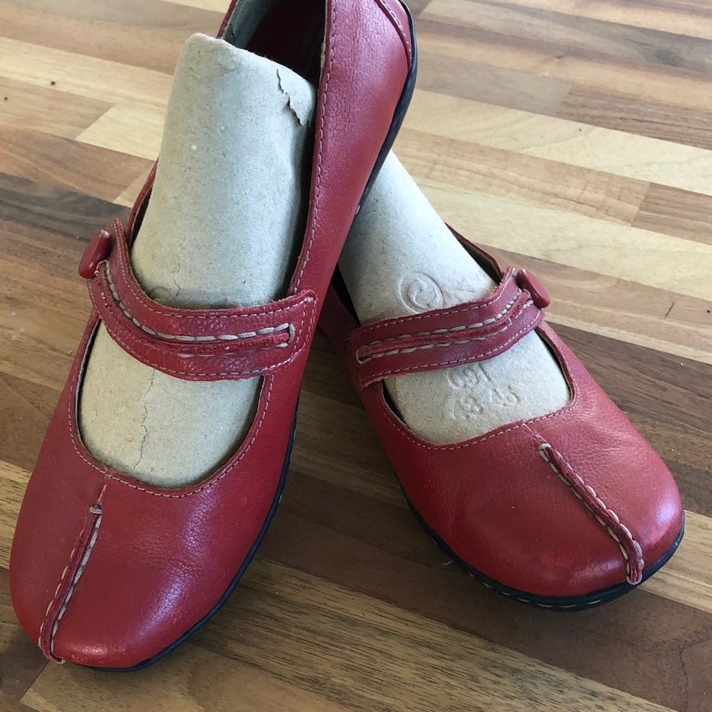 Born Red Leather Mary Jane Flats